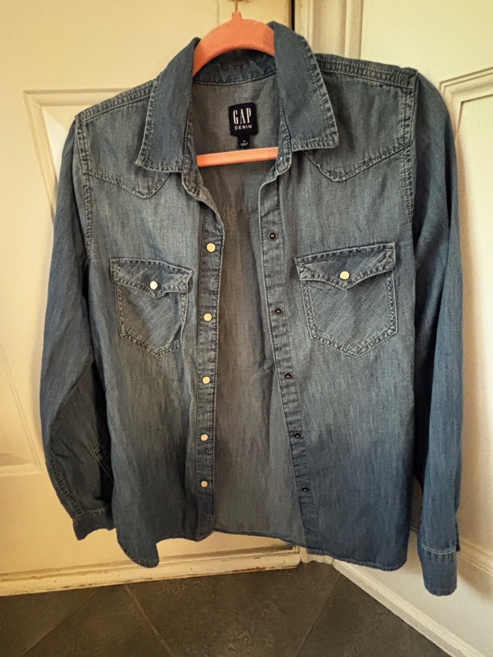 GAP Denim Long-Sleeve Western Shirt – Medium